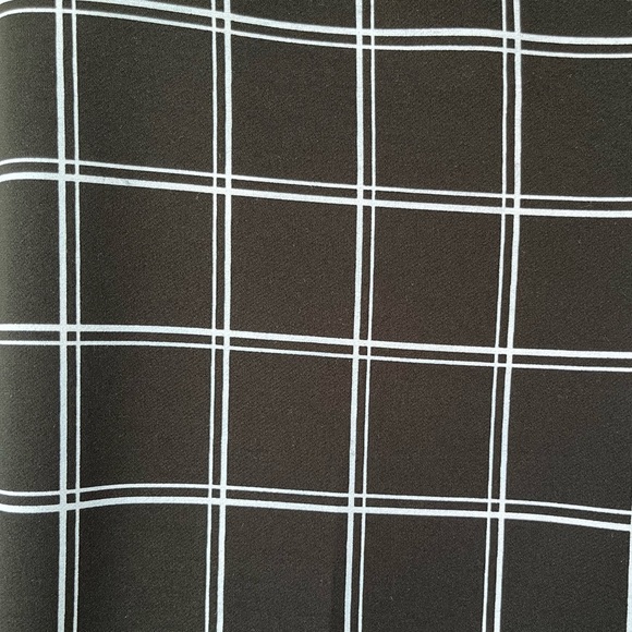 •Adrianna Papell• Pull On Skinny Pants Windowpane Plaid - Size 10 - Picture 3 of 7